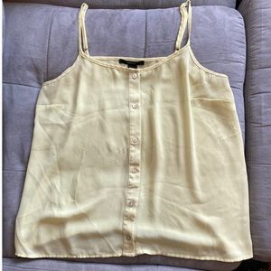Button down tank